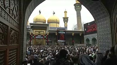 الشيعة يحيون ذكرى وفاة الإمام موسى الكاظم في بغداد
