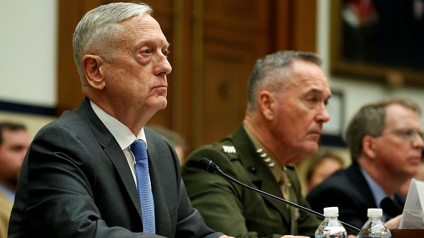 Mattis: Suriye'ye askeri saldırı düzenleme konusunda henüz karar almadık Mattis: Suriye'ye askeri saldırı düzenleme konusunda henüz karar almadık