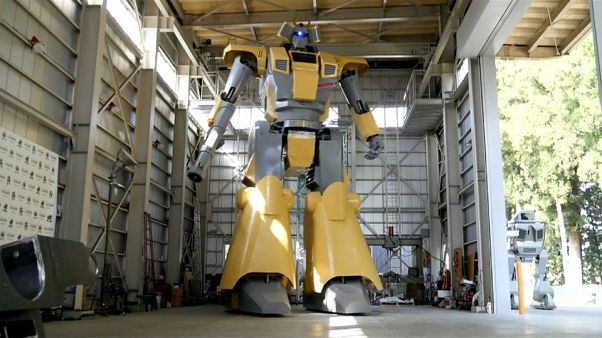 Un robot humanoide emula a Mazinger Z Un robot humanoide emula a Mazinger Z