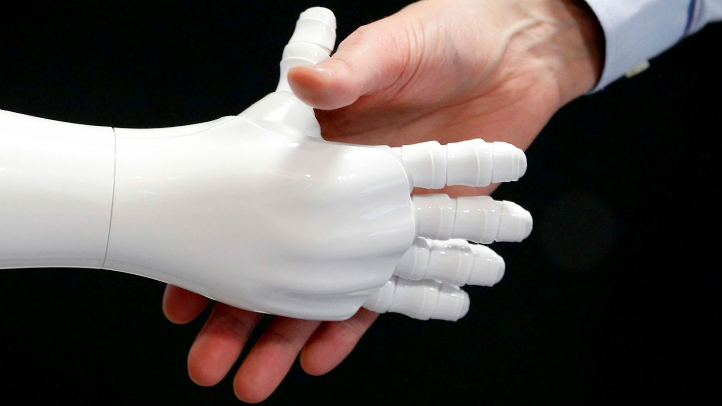 Give robots 'personhood' status, EU committee argues, Technology