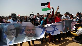 Протесты в секторе Газа: пострадали около 400 палестинцев
