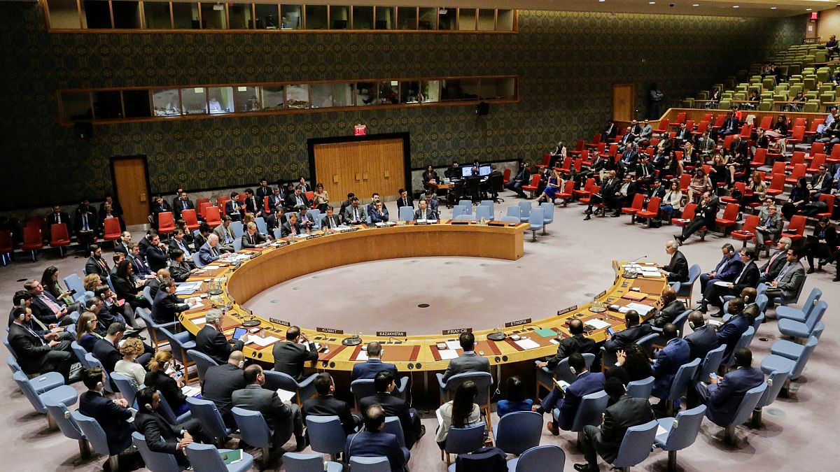 حرب كلامية في جلسة مجلس الأمن بشأن سوريا ودعوة لحفظ الأدلة على "الهجوم الكيماوي"