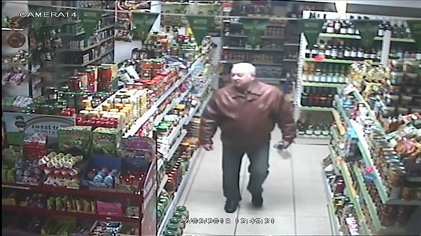 Caso Skripal, l'ambasciatore russo: "governo britannico sta distruggendo prove" Caso Skripal, l'ambasciatore russo: "governo britannico sta distruggendo prove"