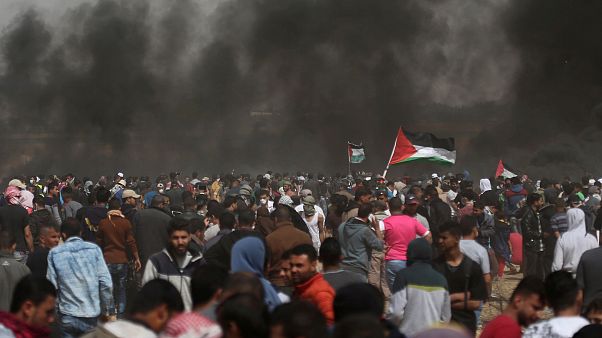 Gaza, ancora scontri: un morto, centinaia di feriti Gaza, ancora scontri: un morto, centinaia di feriti