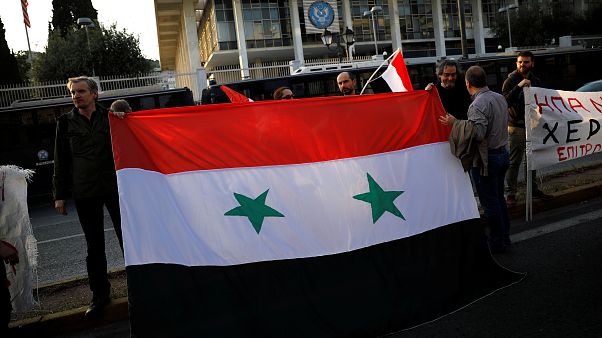 Αντιπολεμικό συλλαλητήριο για τη Συρία στην Αθήνα Αντιπολεμικό συλλαλητήριο για τη Συρία στην Αθήνα