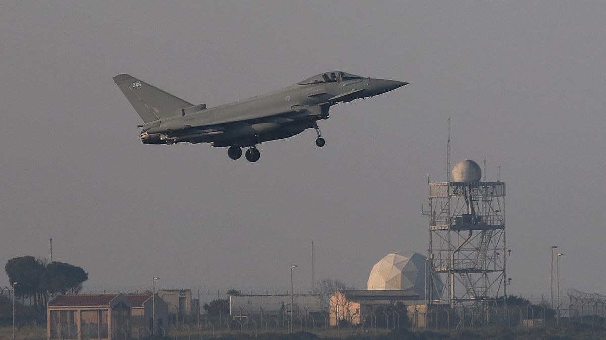 Βρετανικά Tornado από τη βάση του Ακρωτηρίου χτυπούν τη Συρία (βίντεο)