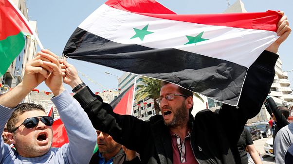 Syrie : manifestation pro-Assad après les frappes occidentales Syrie : manifestation pro-Assad après les frappes occidentales