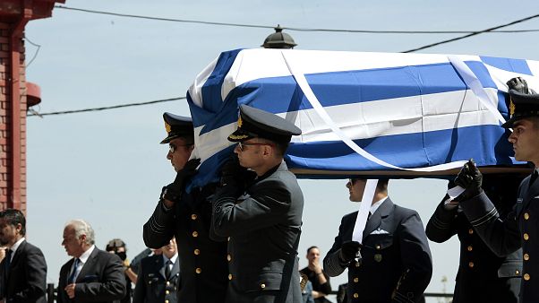Το τελευταίο «αντίο» στον ήρωα σμηναγό Το τελευταίο «αντίο» στον ήρωα σμηναγό