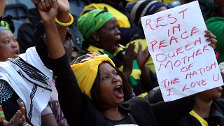 Ν. Αφρική: Κηδεύτηκε η Γουίνι Μαντέλα