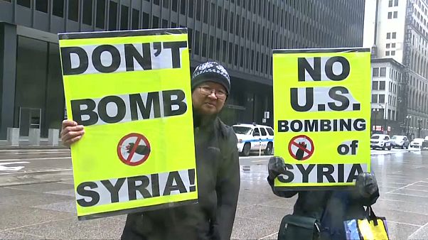 Удар по Сирии: протест в Чикаго и мнения политиков Удар по Сирии: протест в Чикаго и мнения политиков