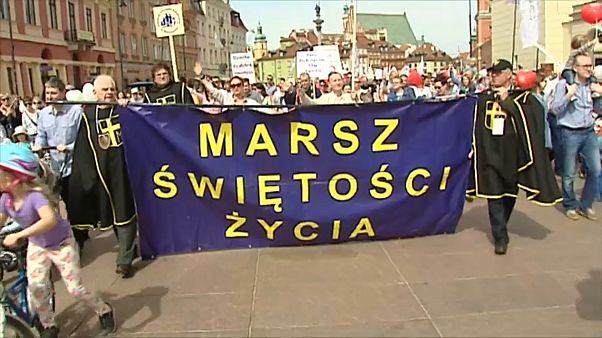 Марш против абортов в Варшаве Марш против абортов в Варшаве