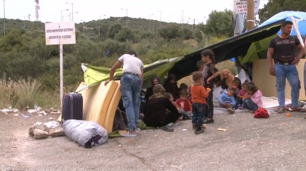 Yunanistan'daki mülteciler ülkelerine dönmek istiyor Yunanistan'daki mülteciler ülkelerine dönmek istiyor