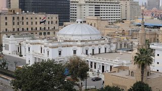 مجلس النواب المصري يصادق على قانون لمصادرة أموال "الجماعات الإرهابية"