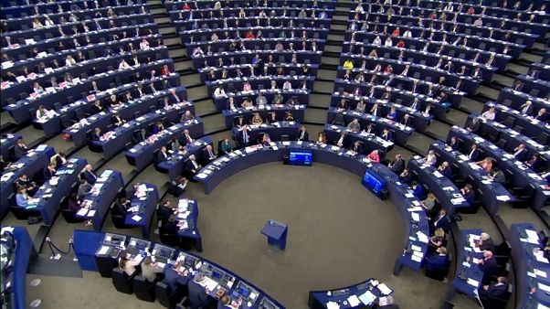Евродепутаты призывают к единству в ЕС Евродепутаты призывают к единству в ЕС