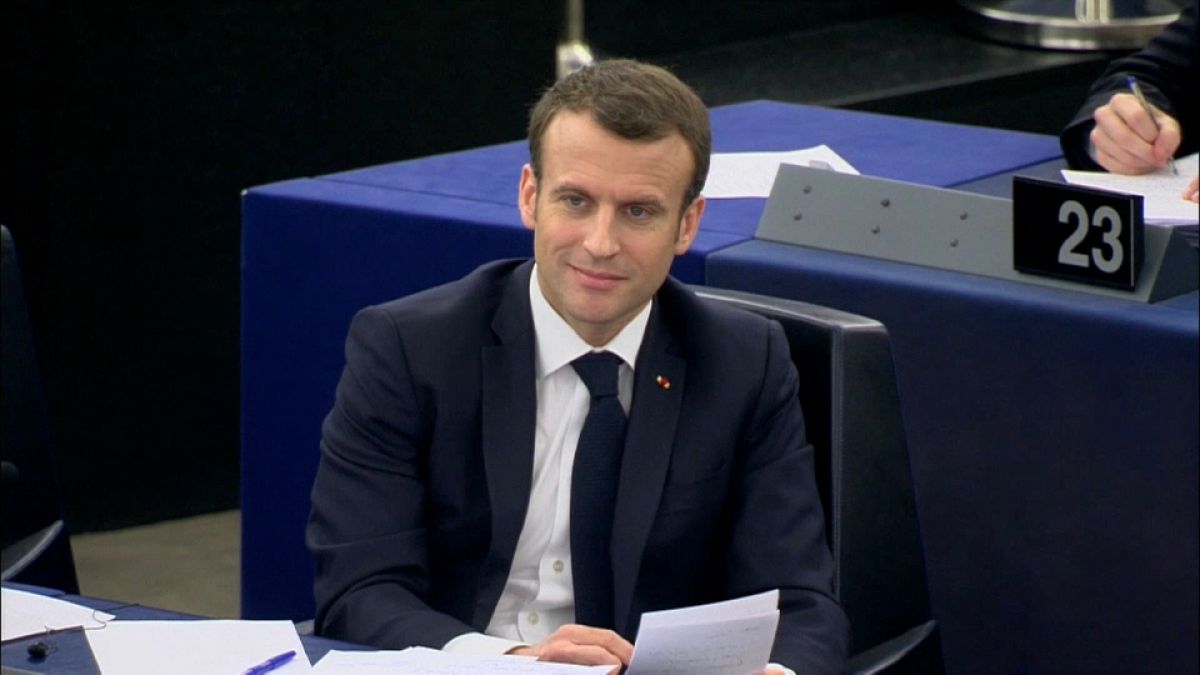 Macron criticado em Estrasburgo pelo ataque à Síria