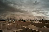 گزارش تصویری: یزد در چنگ طوفان شن