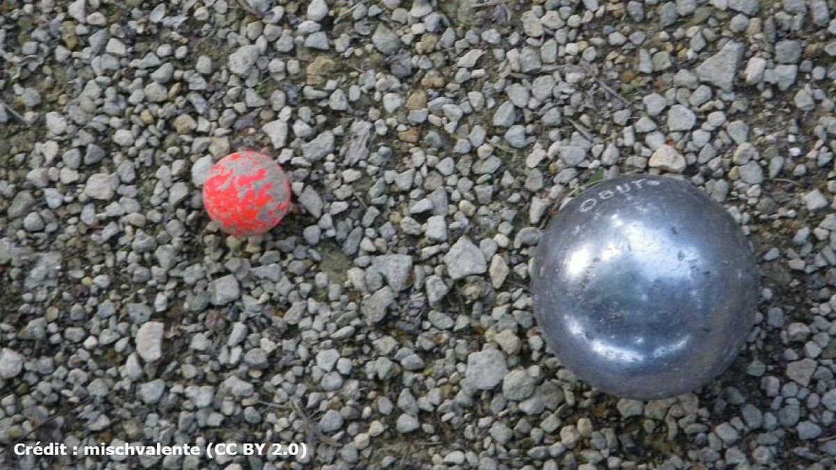 French boules players banned from wearing blue jeans