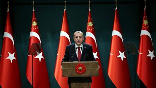 انتخابات ریاست جمهوری و پارلمانی ترکیه یکسال پیش از موعد برگزار می‌شود