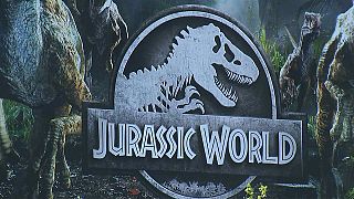 شاهد: افتتاح حديقة عالم الديناصورات الجوارسي في باريس
