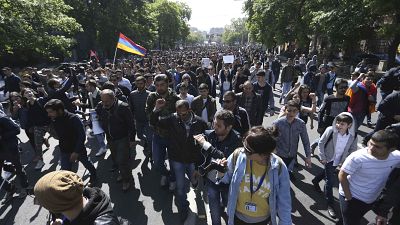 Arménie : des manifestants anti-Sarkissian arrêtés