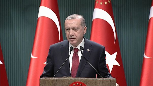 Presidente antecipa eleições na Turquia Presidente antecipa eleições na Turquia