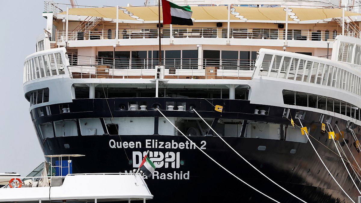 شاهد: "فندق الملكة إليزابيث 2" يفتح أبوابه أمام الزوار في ميناء دبي 