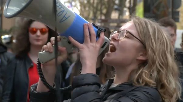 Les grévistes appellent à la convergence des luttes Les grévistes appellent à la convergence des luttes