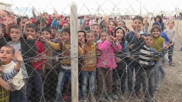 Deutschland nimmt 10.000 Flüchtlinge auf Deutschland nimmt 10.000 Flüchtlinge auf