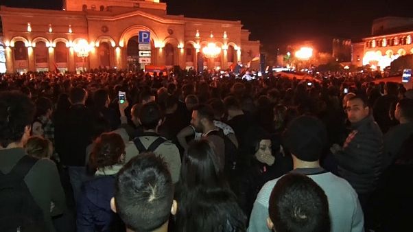 رهبر اپوزیسیون ارمنستان خواستار انقلاب مخملی آرام شد رهبر اپوزیسیون ارمنستان خواستار انقلاب مخملی آرام شد