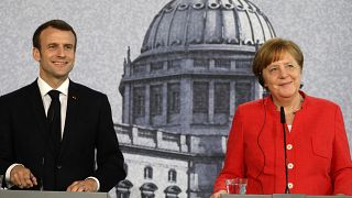 Berlino, Macron e Merkel: "Entro giugno una visione comune per la UE"