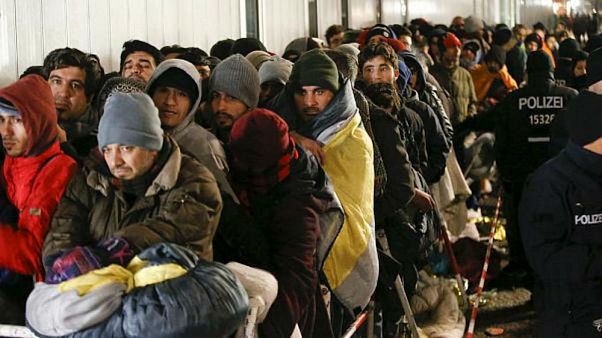 ألمانيا توافق على استقبال 10 ألاف لاجئ جديد من الشرق الأوسط وشمال إفريقيا ألمانيا توافق على استقبال 10 ألاف لاجئ جديد من الشرق الأوسط وشمال إفريقيا
