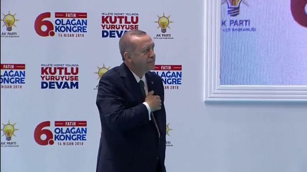 Warum Neuwahlen in der Türkei? Warum Neuwahlen in der Türkei?
