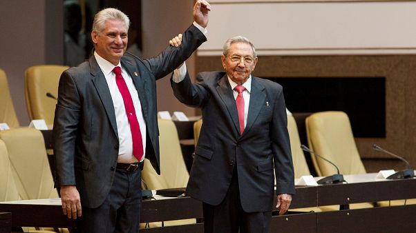 Cuba : une transition en trompe-l'œil Cuba : une transition en trompe-l'œil