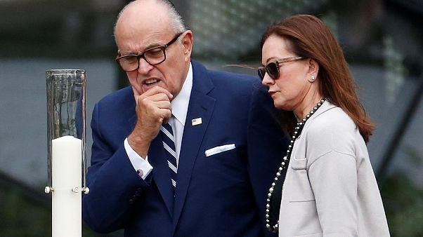 Giuliani integra equipa legal de Trump Giuliani integra equipa legal de Trump