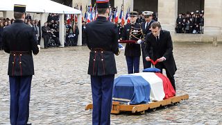 بعد الأسد، تعرف على أبرز المكرمين والمعاقبين بوسام جوقة الشرف الفرنسي