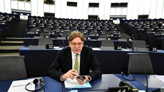 Félti a bíróságot a magyar kormánytól Verhofstadt