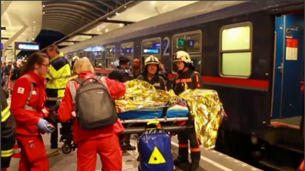 Sallisburgo, scontro fra treni: 54 feriti Sallisburgo, scontro fra treni: 54 feriti