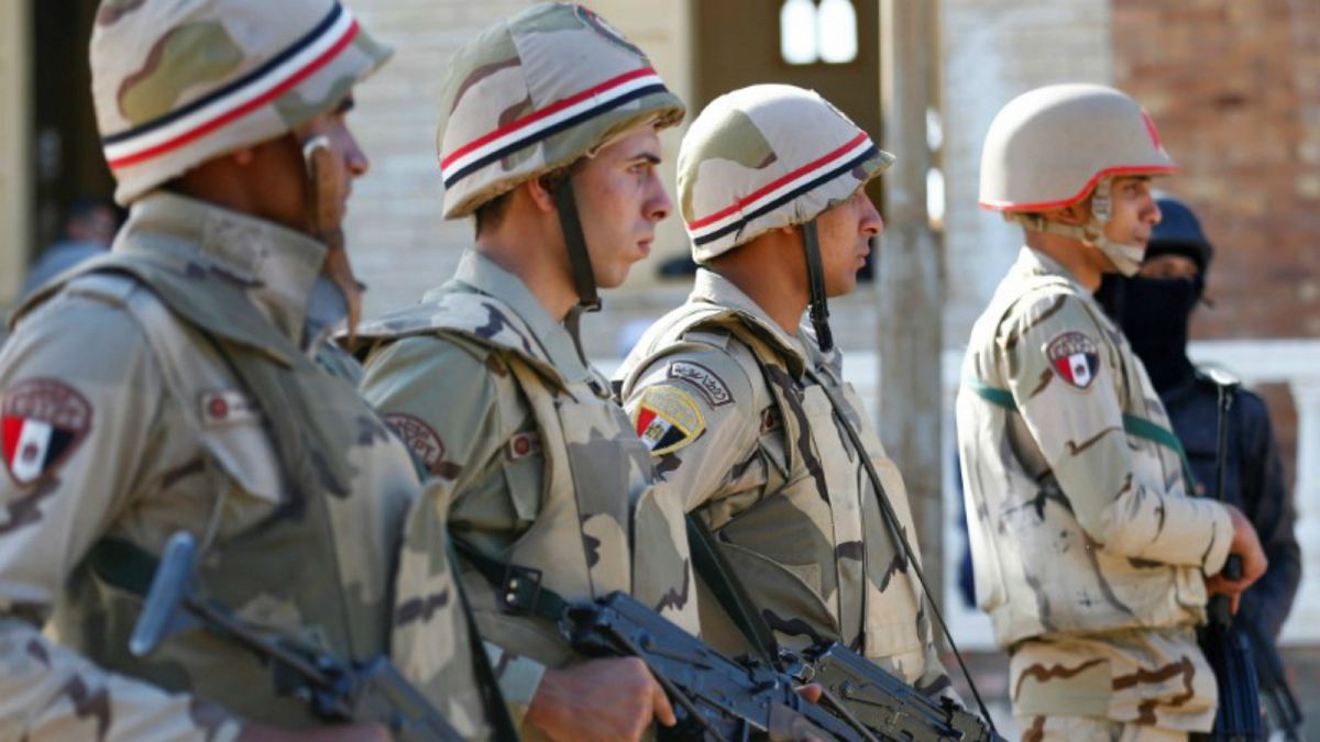 صورة أرشيفية لجنود مصريين 