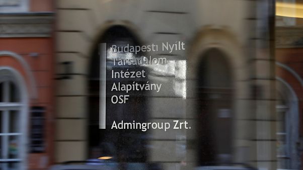 Фонд Сороса выживают из Венгрии Фонд Сороса выживают из Венгрии
