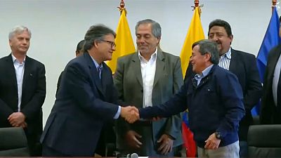 Переговоры между властями Колумбии и повстанцами АНО переносятся в Чили