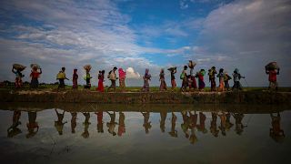 لاجئون من الروهينغا بعد فرارهم من ميانمار إلى بنغلادش