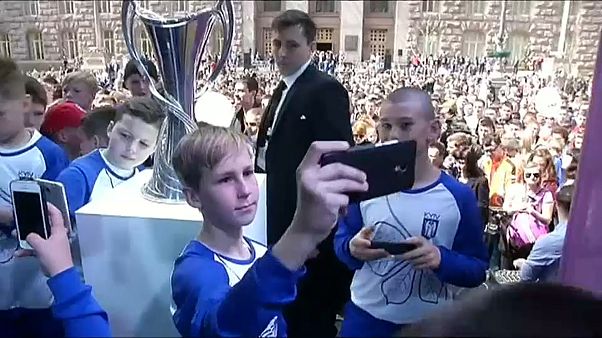 Trophäe der UEFA Champions League in Kiew Trophäe der UEFA Champions League in Kiew