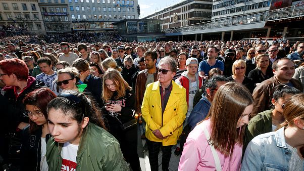 Laut und leise in Stockholm: Gedenken an Avicii Laut und leise in Stockholm: Gedenken an Avicii