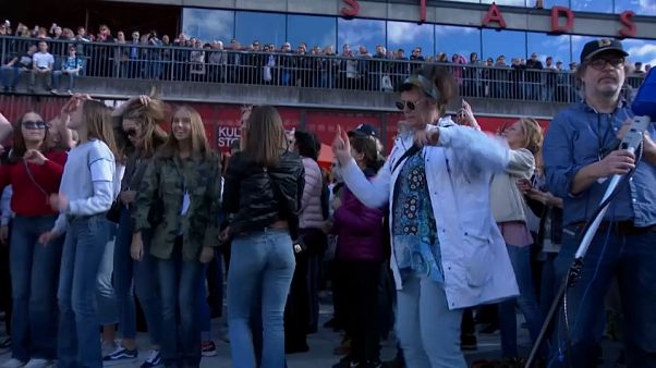Estocolmo rinde homenaje al DJ Avicii Estocolmo rinde homenaje al DJ Avicii