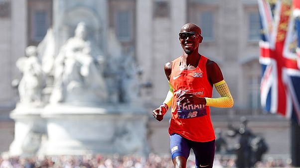 Mo Farah breaks 33-year British record in London Marathon Mo Farah breaks 33-year British record in London Marathon