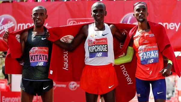 Maratona di Londra: dominio keniano, vincono Kipchoge e Cheruiyot Maratona di Londra: dominio keniano, vincono Kipchoge e Cheruiyot