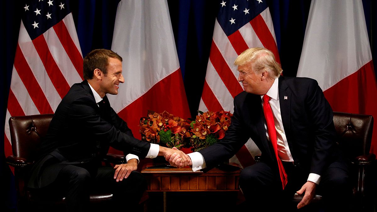 الرئيسان، الأمريكي دونالد ترامب (يمين) والفرنسي إيمانويل ماكرون