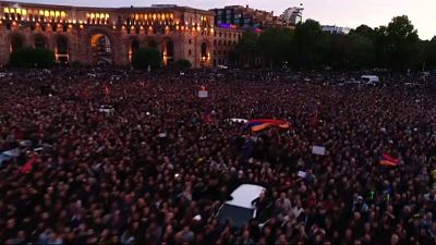 Протесты в Армении не стихают