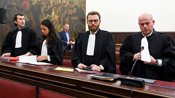 Salah Abdeslam condenado a 20 anos de prisão Salah Abdeslam condenado a 20 anos de prisão