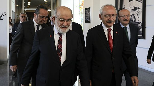 Kılıçdaroğlu ve Karamollaoğlu'ndan kritik 'ortak aday' görüşmesi Kılıçdaroğlu ve Karamollaoğlu'ndan kritik 'ortak aday' görüşmesi